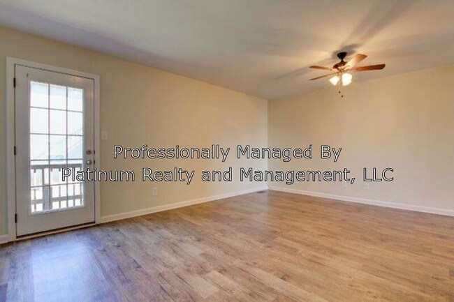 Building Photo - 1718 Thistlewood Dr