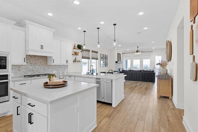 Building Photo - 378 Carpenter Hill Dr