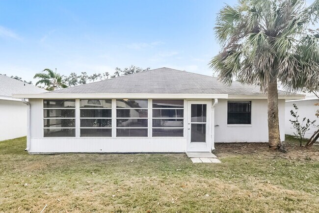 Building Photo - 411 Greenfield Rd