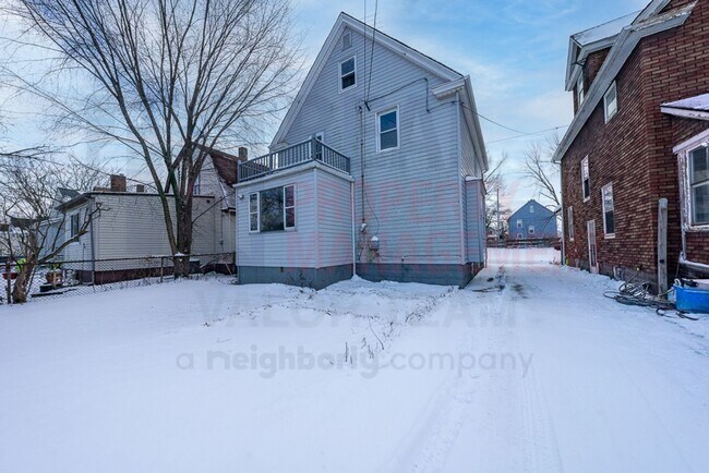 Building Photo - 8107 Goodman Ave