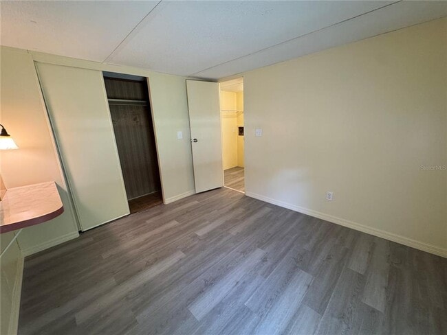 Building Photo - 4940 E Hunts Ct