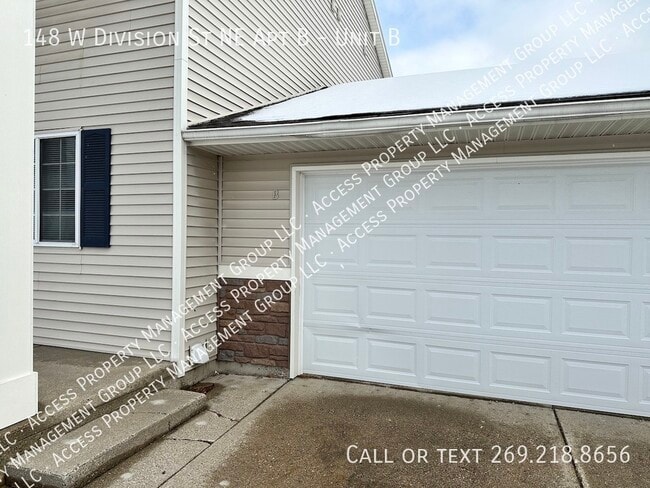 Building Photo - 148 W Division St NE