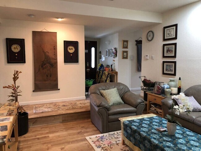 Building Photo - 1092 Keldon Dr