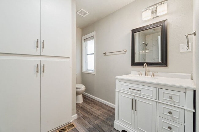 Building Photo - 1430 N 50th St