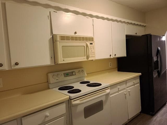 Building Photo - 2410 Woodoak Ct