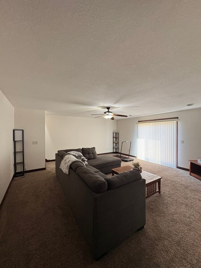 Building Photo - 6173 Aspen Meadow Ct