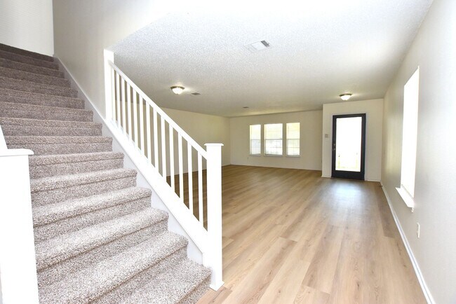 Building Photo - PKR - Round Rock / Pflugerville Houses