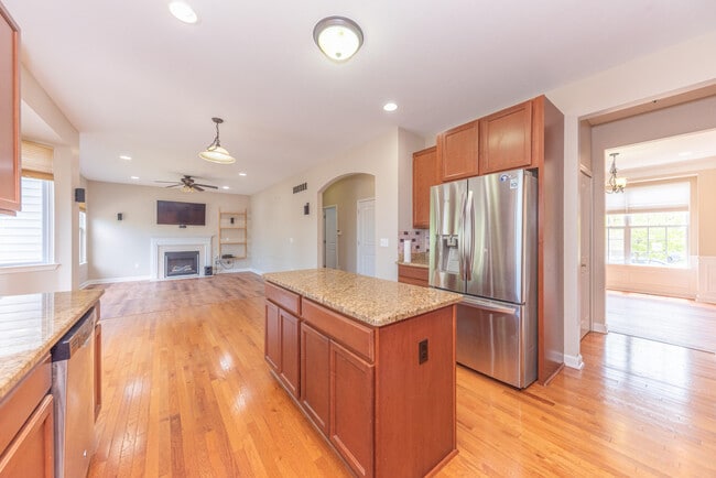 Building Photo - 51344 E Bourne Terrace