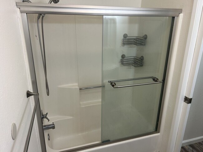 Building Photo - NB 463