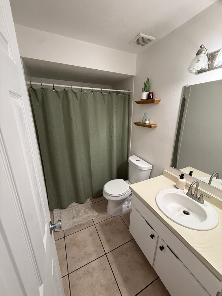 Building Photo - 9311 Lennex Ln