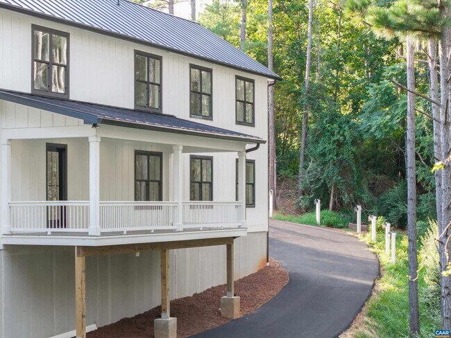 Building Photo - 199 Ridgeview Dr