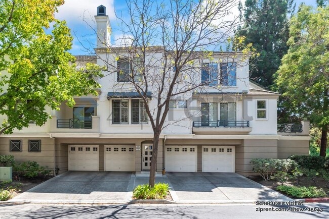 Building Photo - 425 Navaro Way