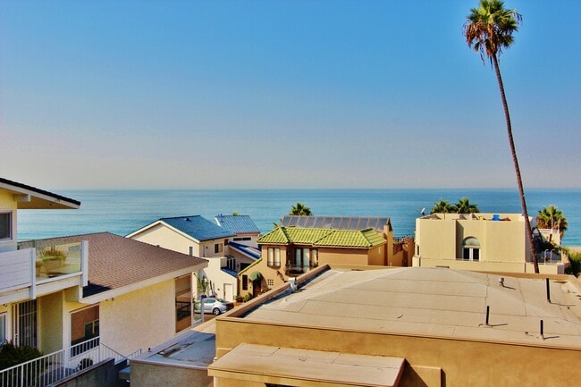 Building Photo - 7328 VISTA DEL MAR Ln