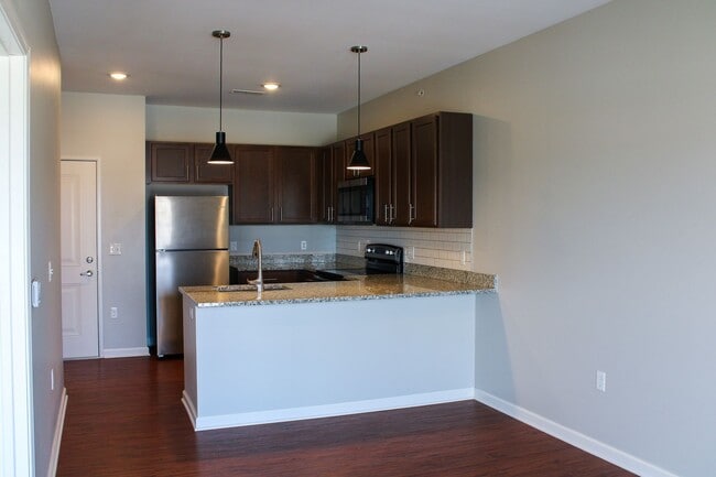 Building Photo - 3201 Redhawk St