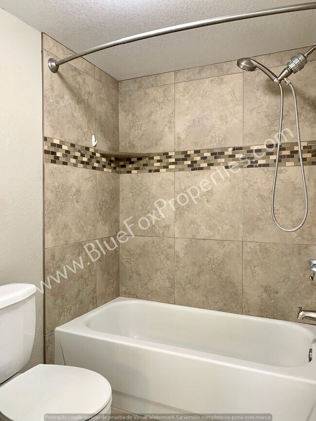 Building Photo - 7255 E Snyder Rd