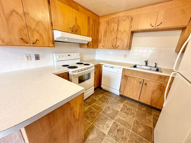 Building Photo - 2517 N Garfield Ave