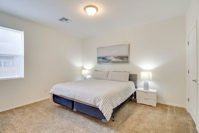Building Photo - 251 San Clemente Ave NW
