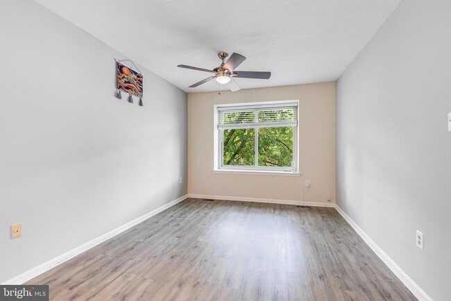 Building Photo - 7329 Split Rail Ln
