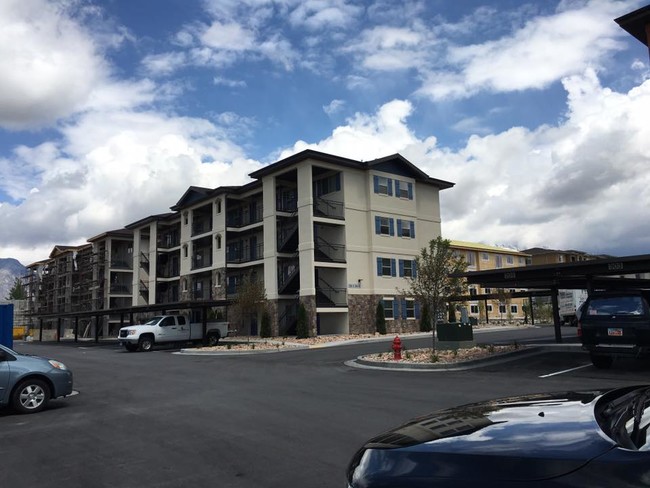 Building Photo - 1055 W 1033 N St
