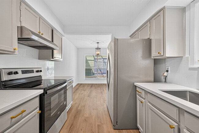 Building Photo - 1917 Trixie Ln