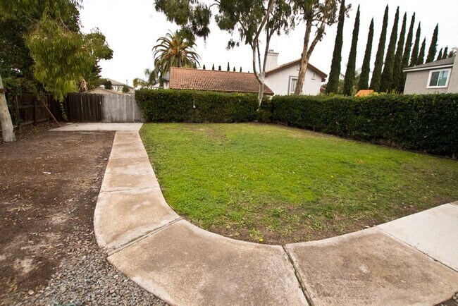 Building Photo - Beautiful 4BR/3 Full BA single family home with large yard