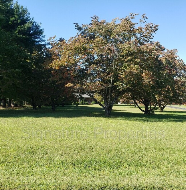 Building Photo - 7285 Beulah Church Rd