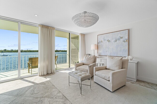 Building Photo - 2784 S Ocean Blvd