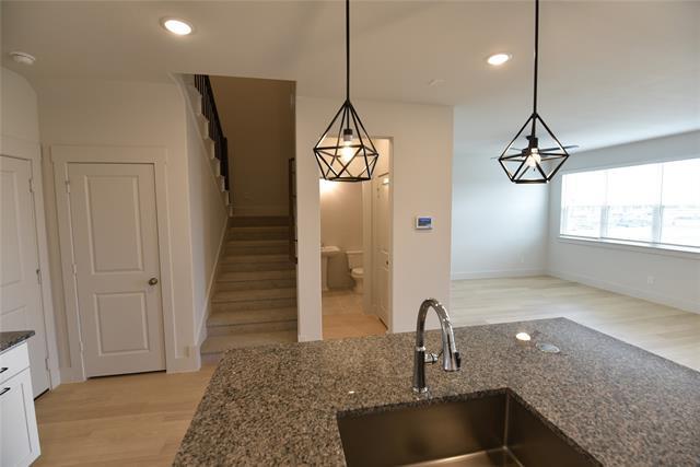 Building Photo - 4525 Lamplights Dr