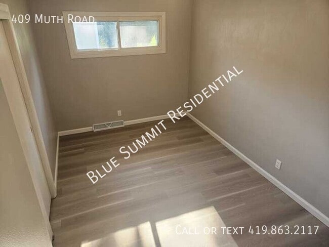 Building Photo - 409 Muth Rd