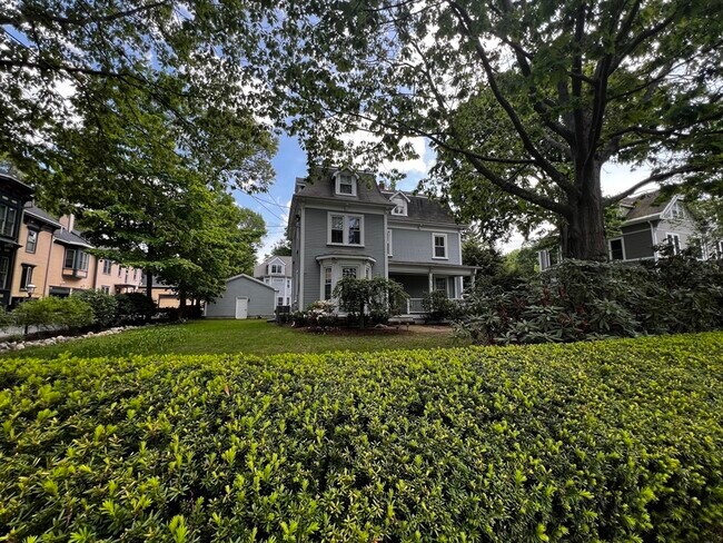 Building Photo - 78 Highland Ave