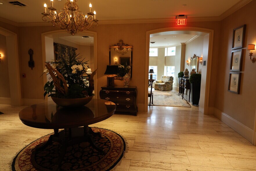 Building Photo - 416 Commonwealth Ave