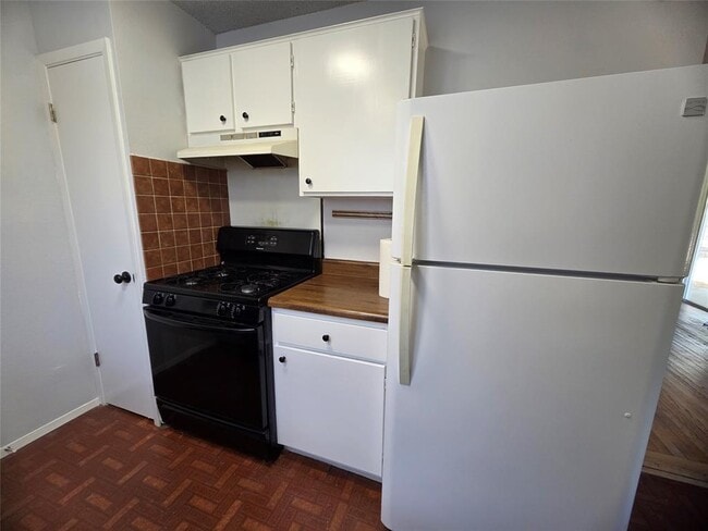 Building Photo - 2810 Dillion Hill Dr