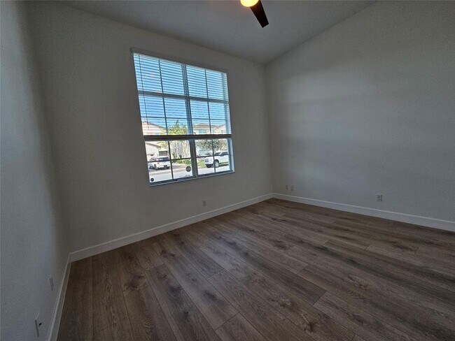 Building Photo - 4757 Saddle Ranch Rd