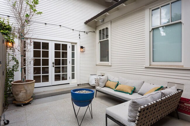 Building Photo - 139 Quince St