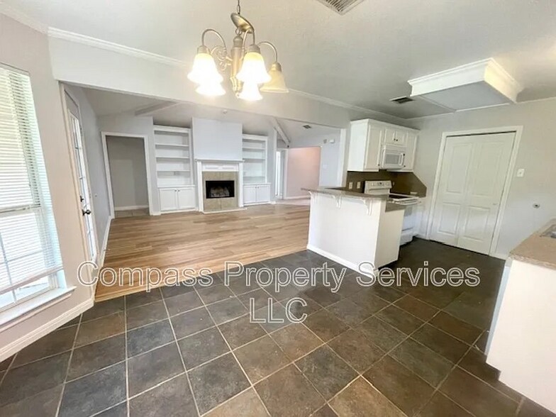 Building Photo - 2924 Palomino Trail