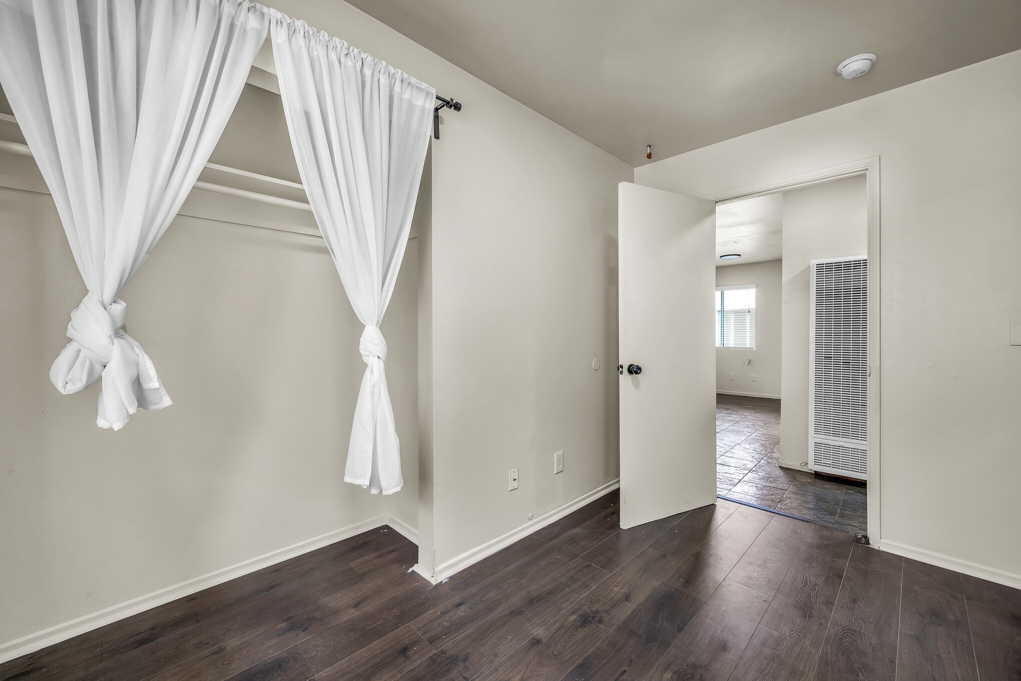 Building Photo - 5243 Huntington Dr N