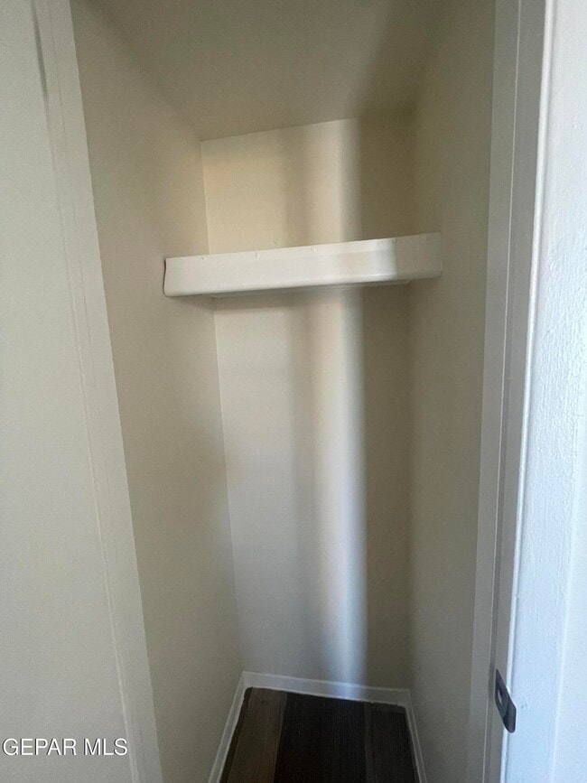 Building Photo - 204 Prado Rd