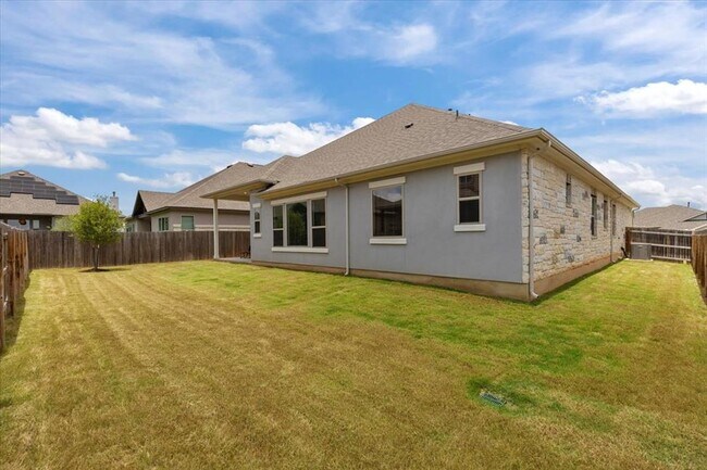 Building Photo - 271 Eclipse Dr