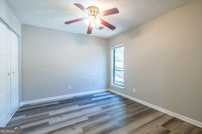 Building Photo - 1010 Mariners Ct