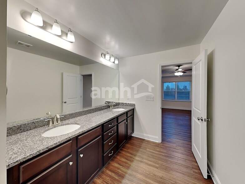 Building Photo - 103 Garrison Grv Ct