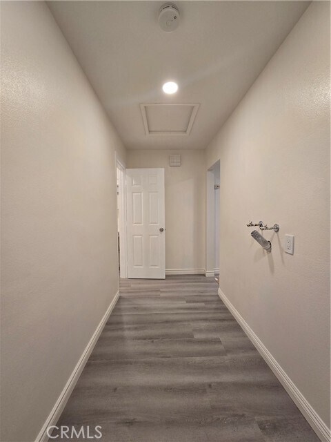 Building Photo - 422 W Graves Ave