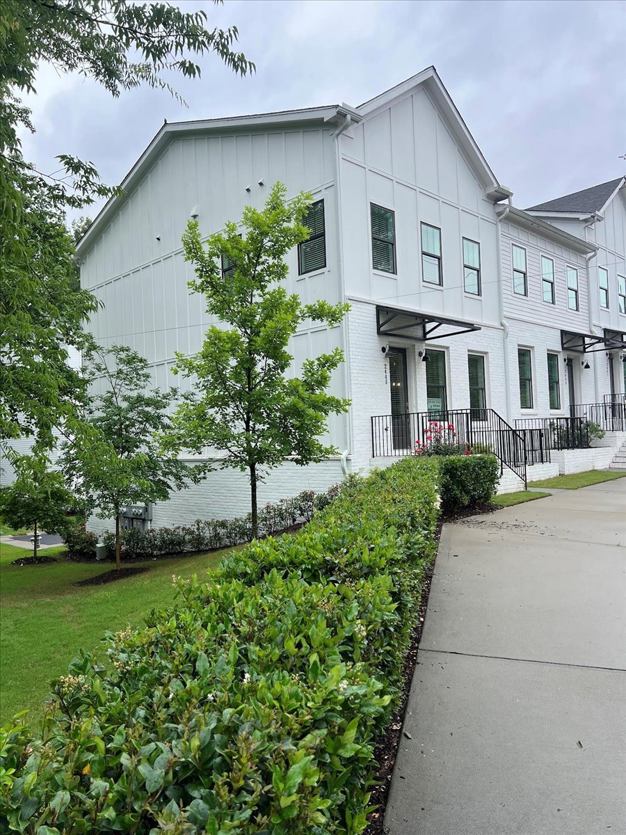 Building Photo - 2443 Sycamore Rd NW