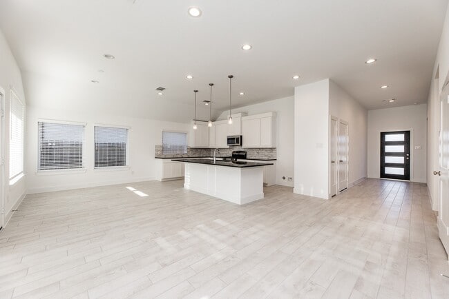 Building Photo - 4802 Seabourne Landing Dr