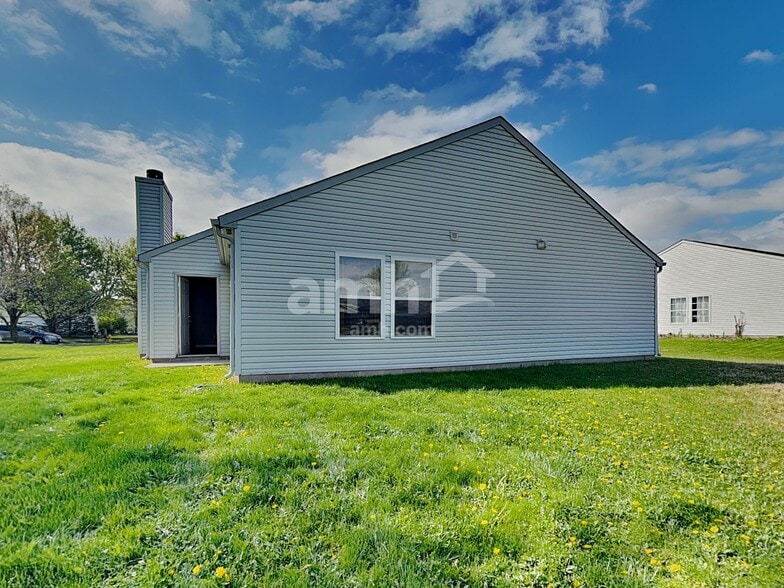 Building Photo - 7588 Hollow Reed Ct