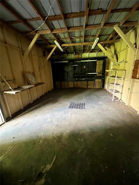 Building Photo - 8035 NE 33rd Ct