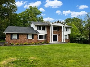 Building Photo - 24 Beaumont Dr