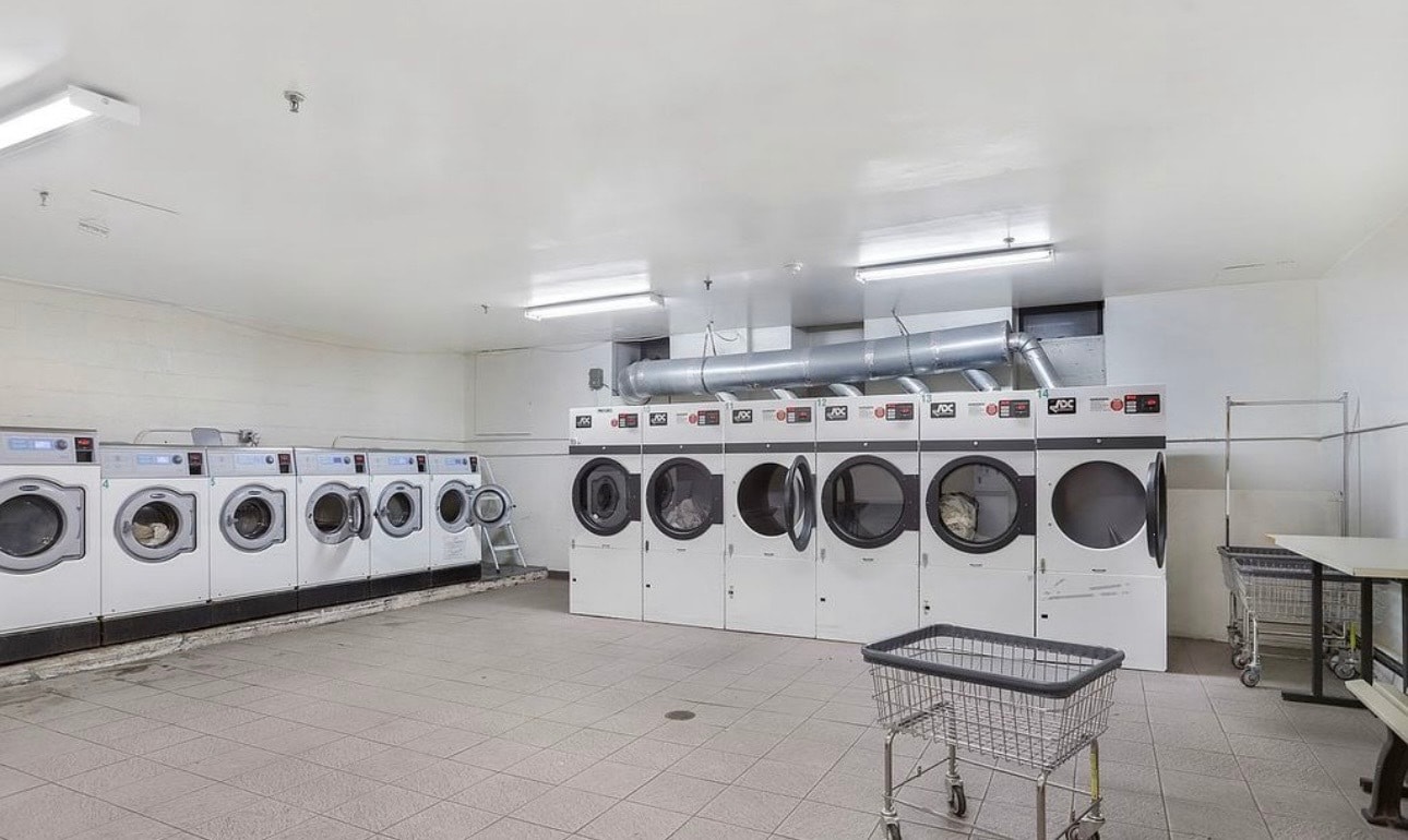 Laundry Room - 167 Sands St