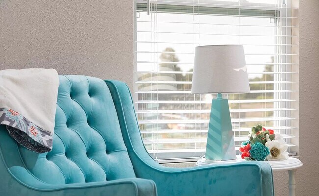 Building Photo - Large Colonial for Lease in Highly Rated Mattawan Schools