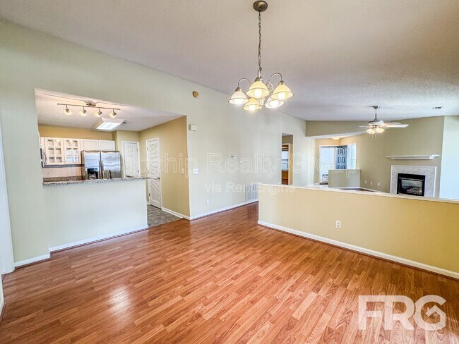 Building Photo - 3306 Mulberry Ln