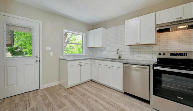 Building Photo - 505 Wright Ave